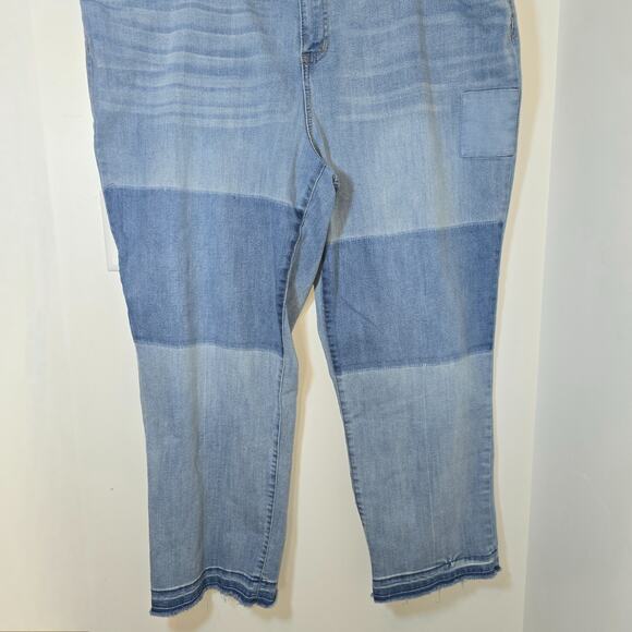 LOGO BY LORI GOLDSTEIN WOMEN'S LIGHT WASH SHADOW PATCH BOYFRIEND JEANS Size 24 W - Picture 4 of 9